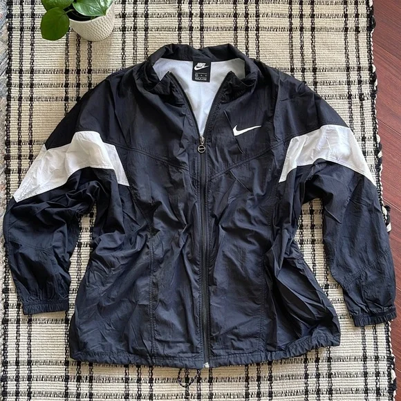 Nike nylon zip jacket - Picture 1 of 7